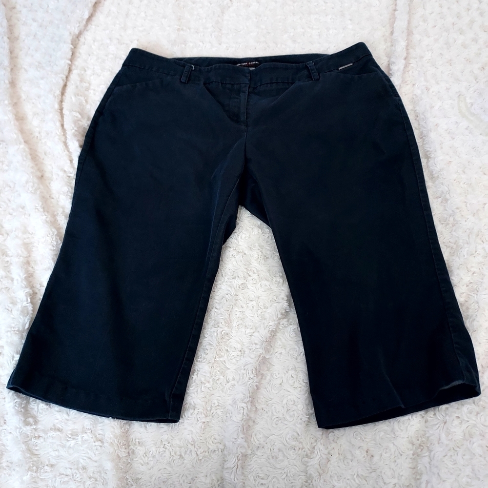 New York & Co Stretch Casual Navy blue capris 14 Petite Travel Summer Resort